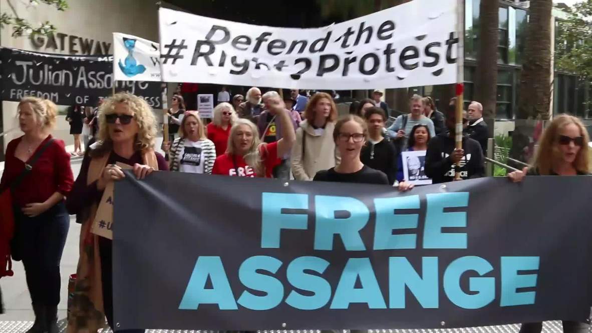 Australia: 'Bring Julian Home!' - Protesters rally outside UK Consulate in Sydney