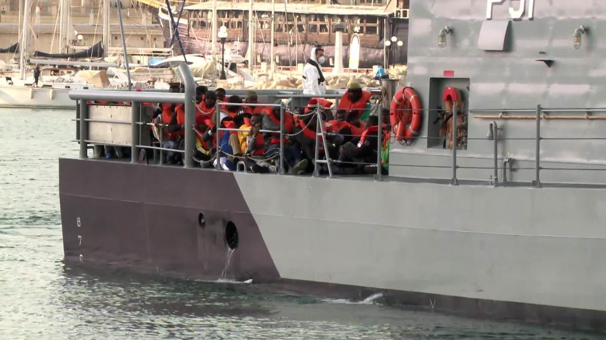 Malta: Dozens of refugees rescued at sea disembark in Malta