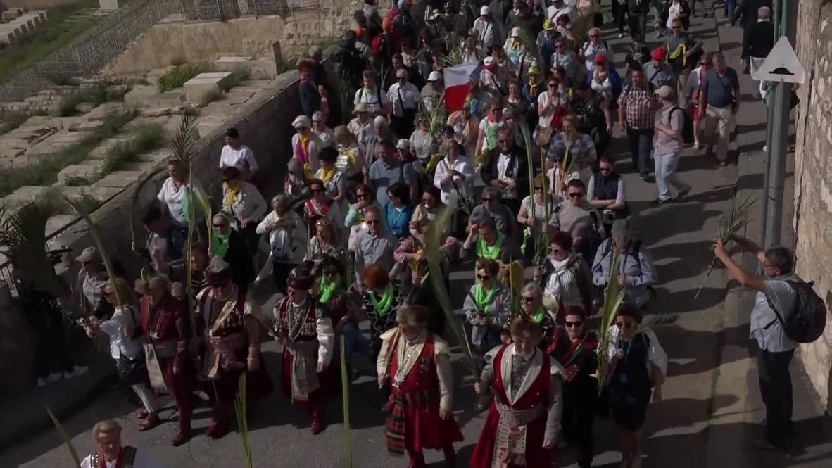 Jerusalén Este: Miles de peregrinos conmemoran el Domingo de Ramos