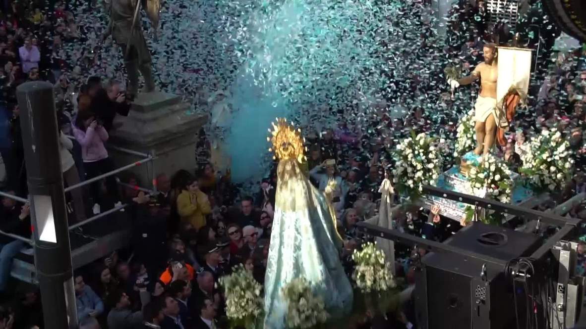 He can walk on water but can he run? Jesus RACES Mary in crazy Spanish tradition!