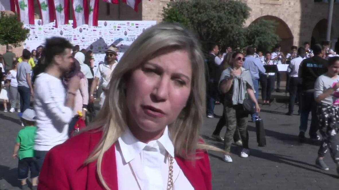 26,852 flags wave in Beirut setting new Guiness World Record