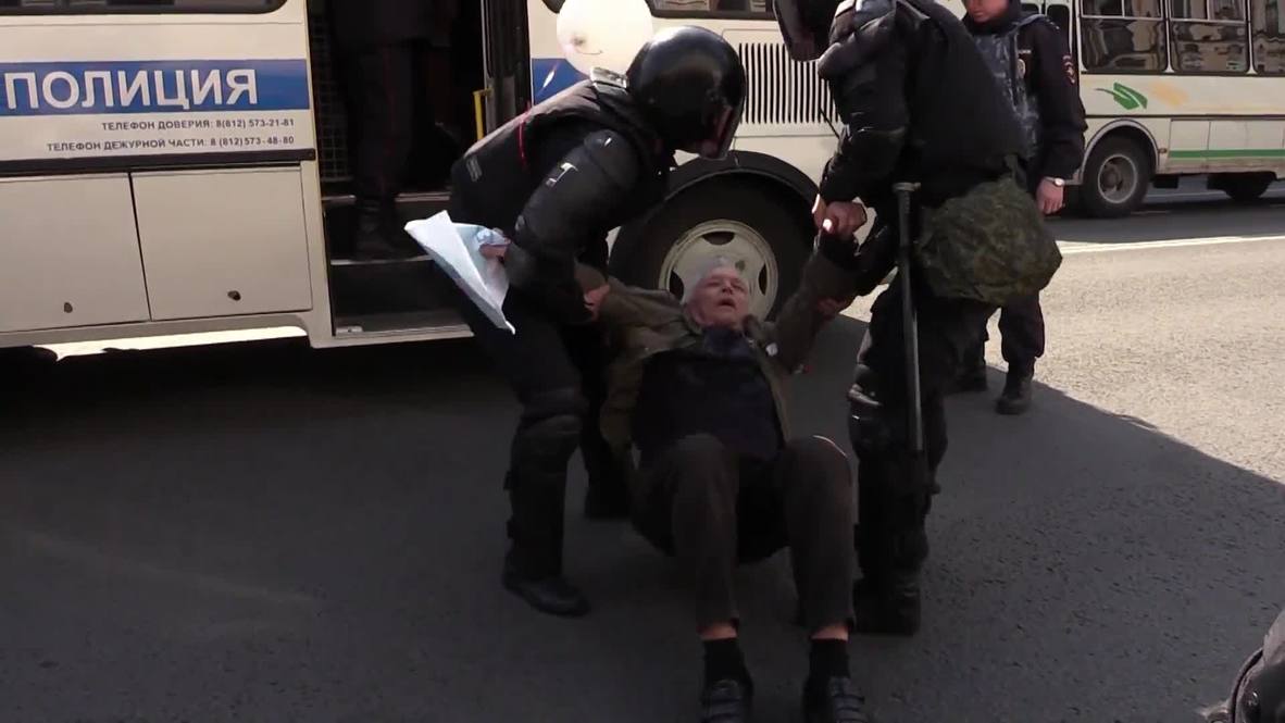 Russia: Police detain May Day protesters in St. Petersburg