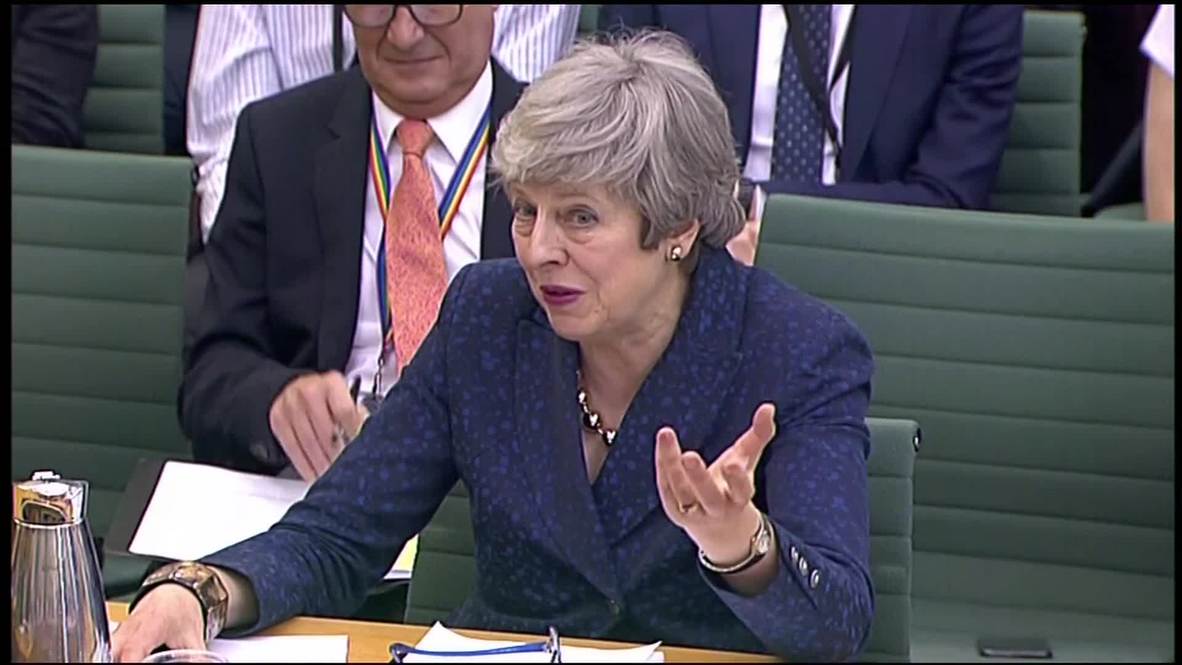 UK: May says gov't continues to work to avoid no-deal Brexit