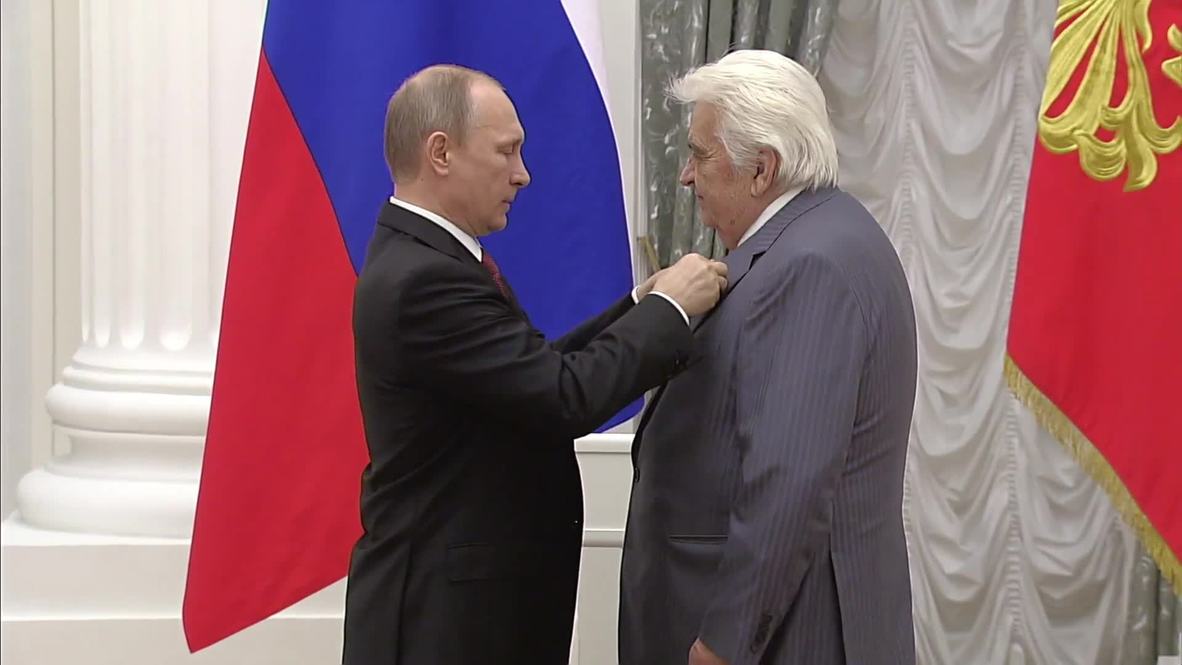 Россия: Композитор "Крылатых качелей" умер на 86-м году жизни *АРХИВ*