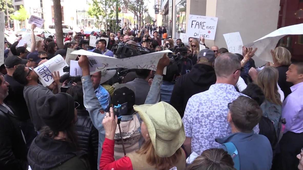 USA: Ride-share drivers go on strike for living wage