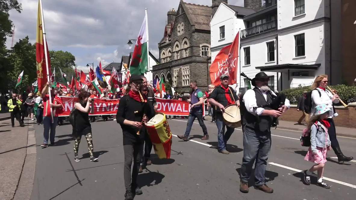 Reino Unido: Manifestantes marchan por la independencia de Gales en Cardiff
