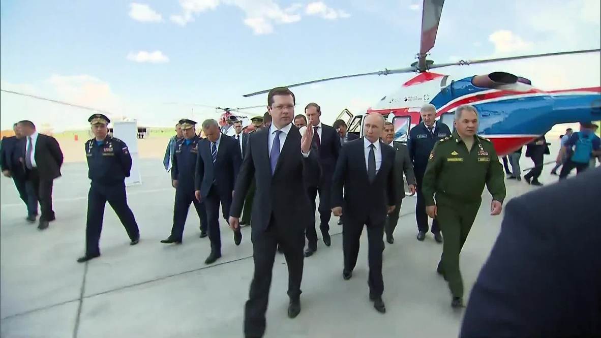 Россия: Путин ознакомился с авиатехникой филиала "Туполев" в Казани