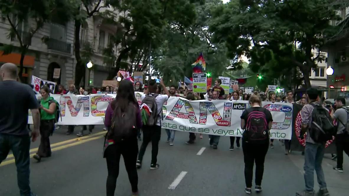 Argentina: Hundreds turn out for 'World March Against Monsanto' in Buenos Aires