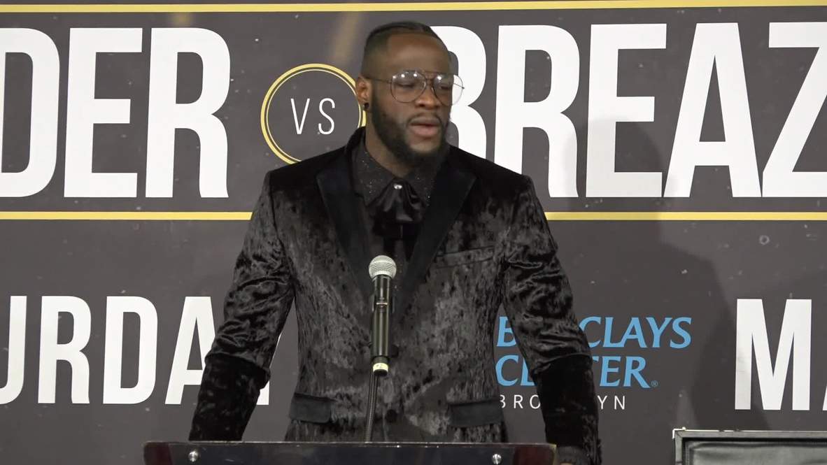 USA: Wilder wins title fight in 137 seconds with knock-out punch