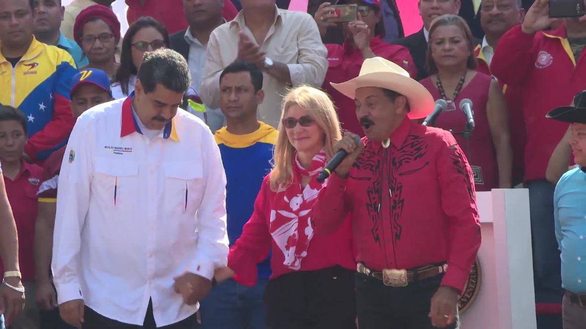 Venezuela: Maduro baila con sus simpatizantes en el aniversario de la victoria electoral