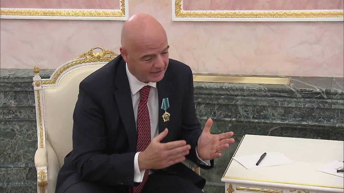Россия: Глава ФИФА встретился с президентом России, а также дал отдельное интервью