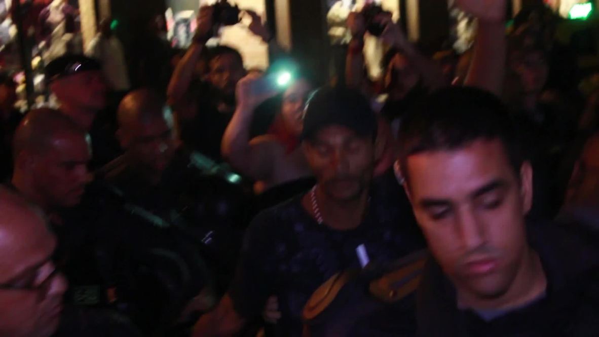 Brasil: Miles de personas marchan en Río contra los recortes en educación