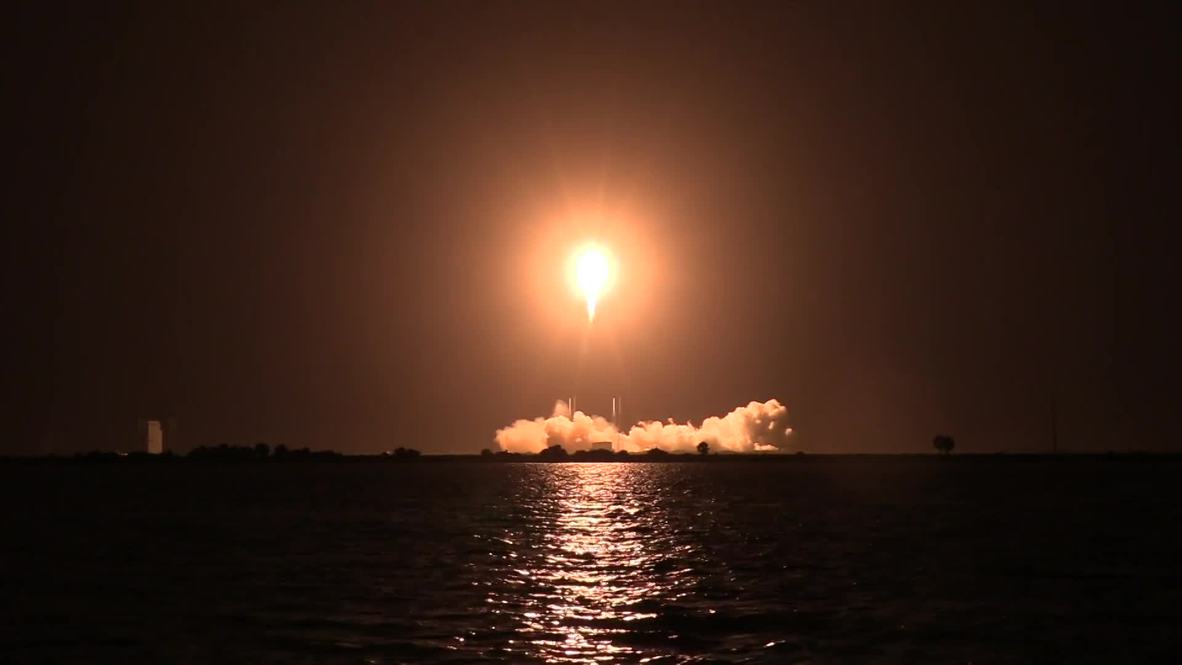 USA: SpaceX's Starlink internet project blasts off as first 60 satellites put into orbit