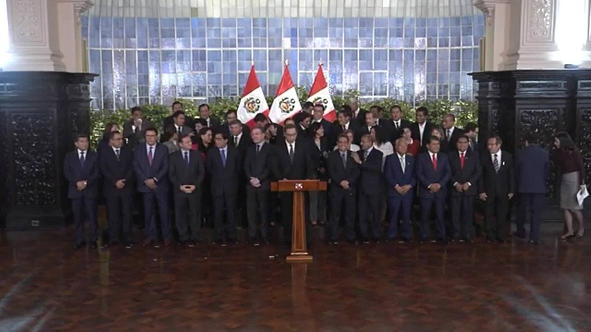 Perú: Vizcarra amenaza con disolver el Congreso si se mantiene el bloqueo a su reforma política
