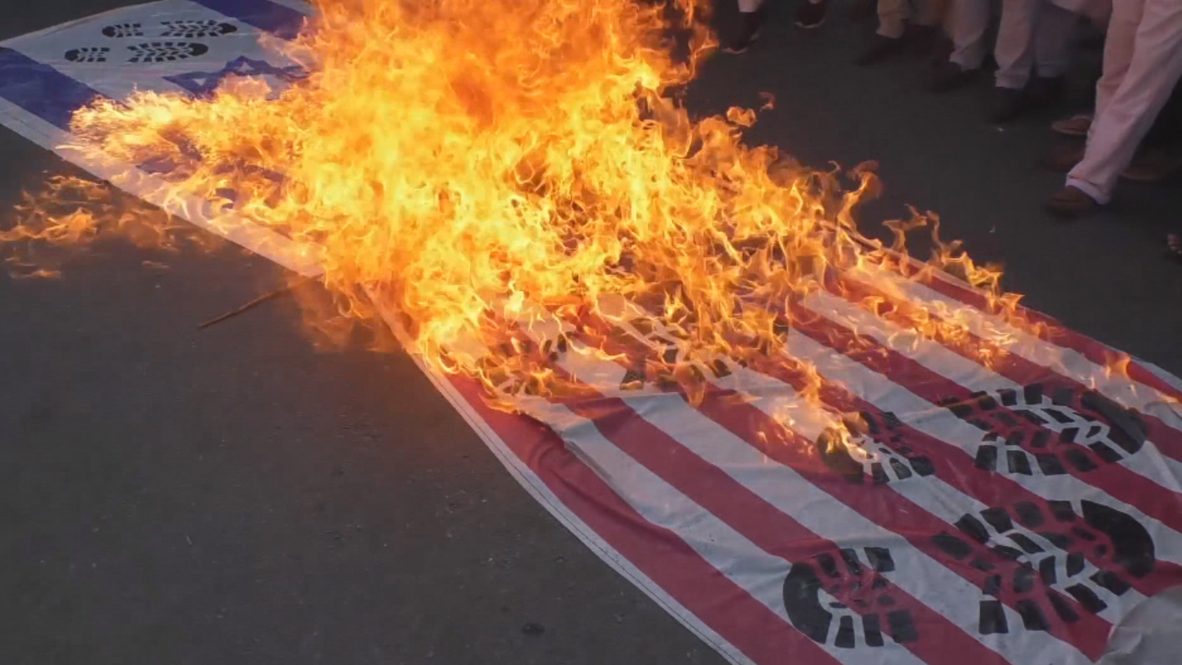 Pakistán: Manifestantes queman banderas de Israel y EE.UU. durante marcha del Día de Quds
