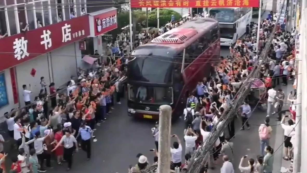 China: Bus convoy transports students to take notorious college entrance exam