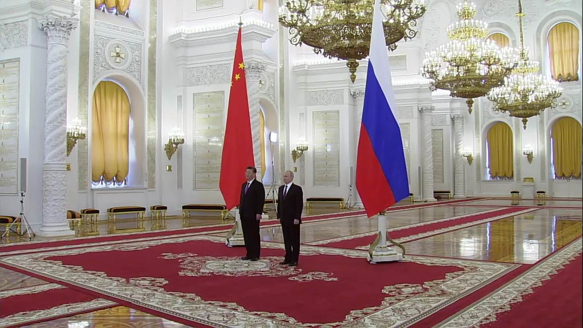 Rusia: El presidente Putin recibe a su homólogo chino, Xi en el Kremlin