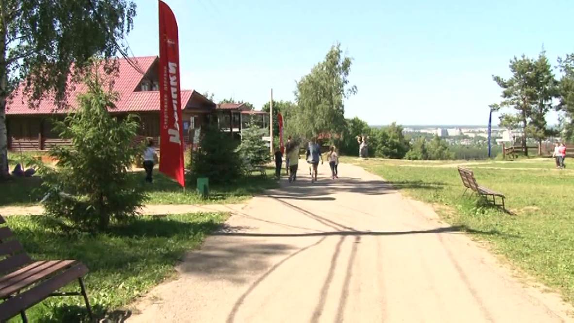 Россия: Не в "Новинку". Фонд и турбаза выдвигают версии, дети с положительным ВИЧ ждут