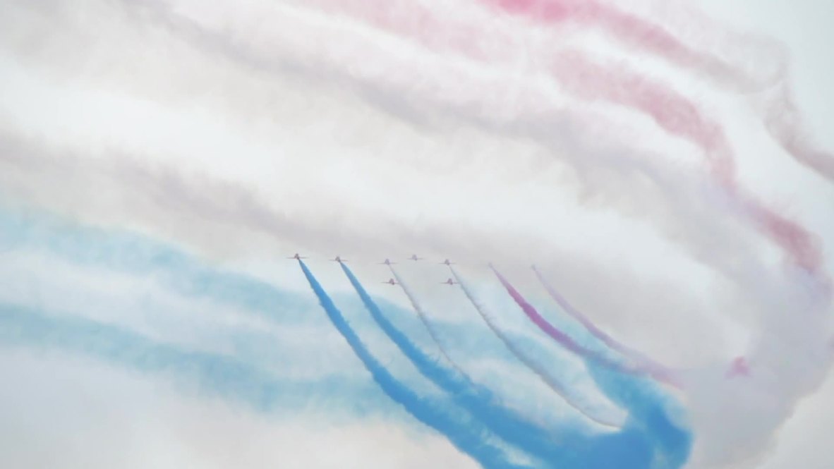 UK: Red Arrows feel the need for speed on D-Day anniversary