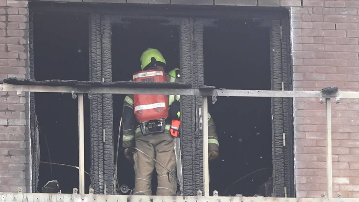 Великобритания: Пожар, повредивший 20 квартир на востоке Лондона, потушен