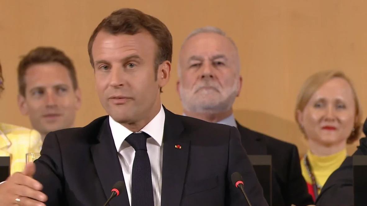 Suiza: Macron se lanza contra el neoliberalismo y advierte sobre 'tiempos de guerra'