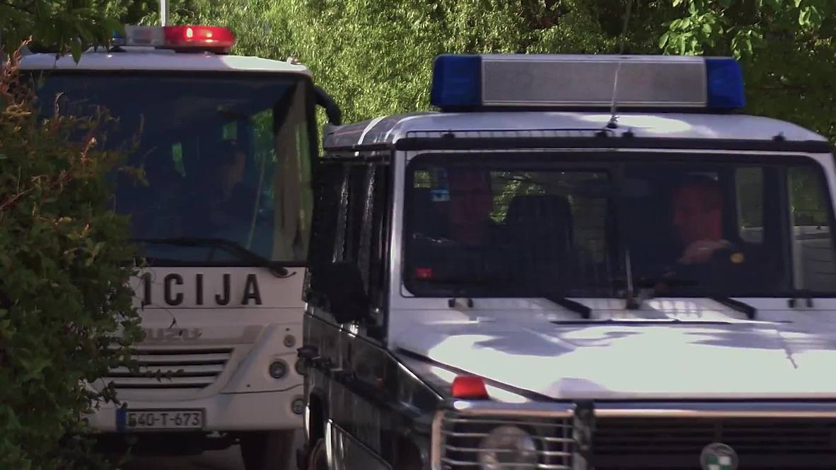 Bosnia and Herzegovina: Three officers and several migrants injured in police operation