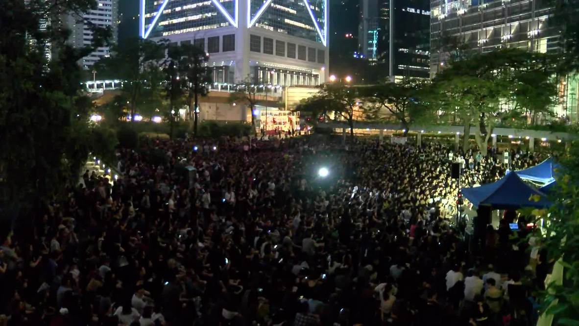 Hong Kong: Miles de personas asisten a manifestación organizada por madres de activistas heridos