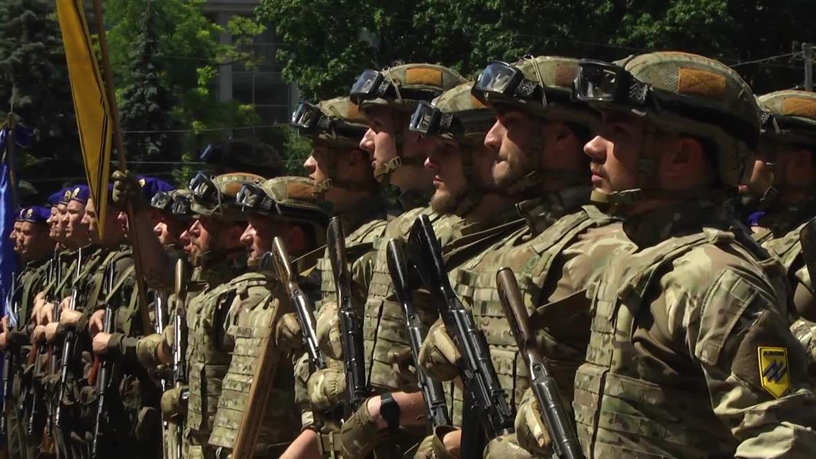 Ukraine: Far-right Azov Battalion hold parade on 5th anniv. of Mariupol ‘victory’