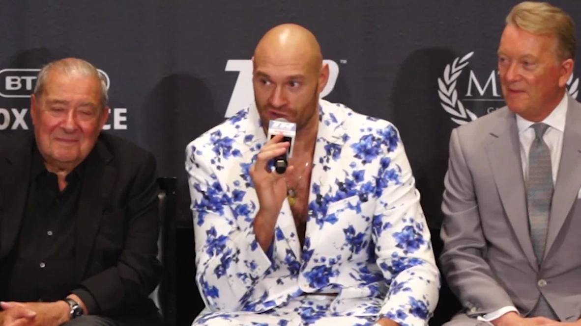 USA: Tyson Fury sings American Pie after stopping Schwarz