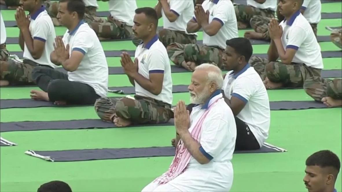 India: Modi leads 40,000 people in yoga on 5th International Yoga Day