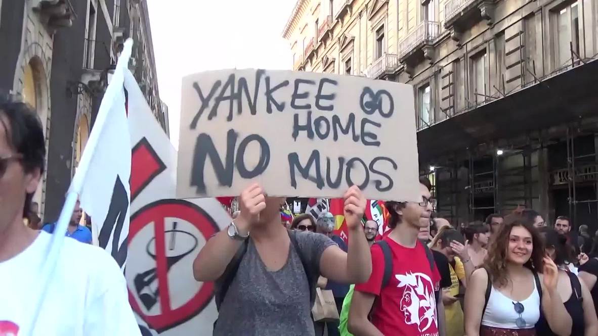 Italy: 'Yankee go home' - Sicilians rally against US military presence