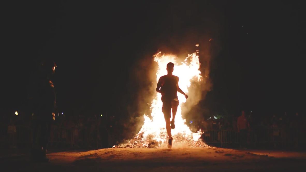 Warding off evil spirits! Hundreds celebrate Bonfires of St. John festival in Alcobendas