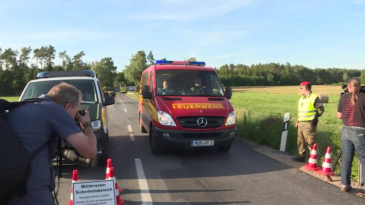 Alemania: Un piloto muere luego que dos aviones de combate chocaran en el aire