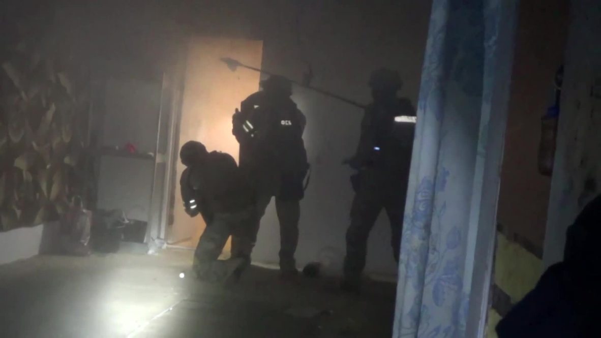 Россия: Предполагаемый боевик ИГ* убит во время контртеррористической операции в Саратове