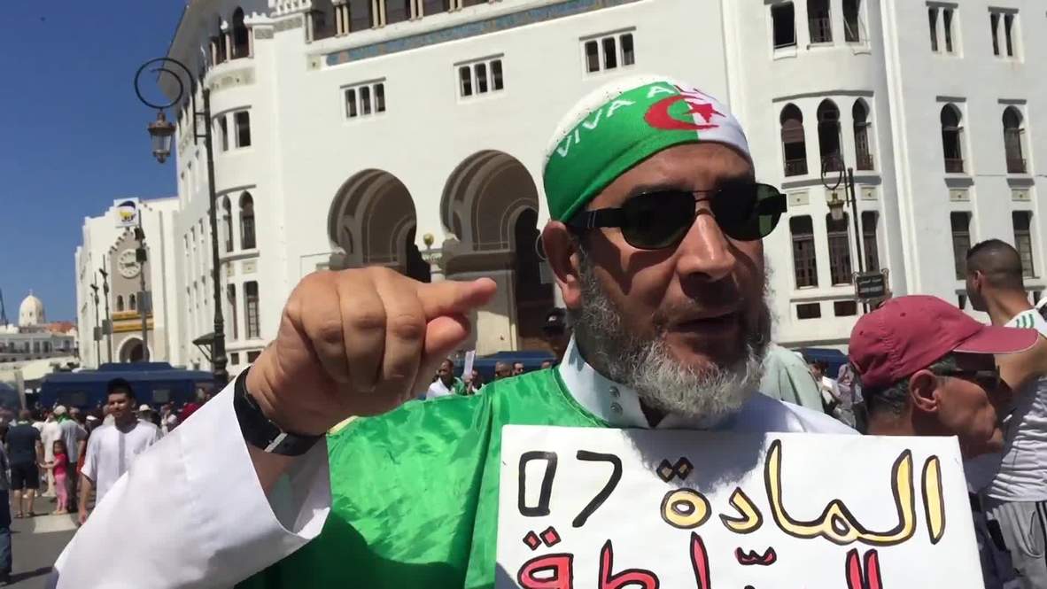 Algeria: Thousands hit the streets for anti-govt protest