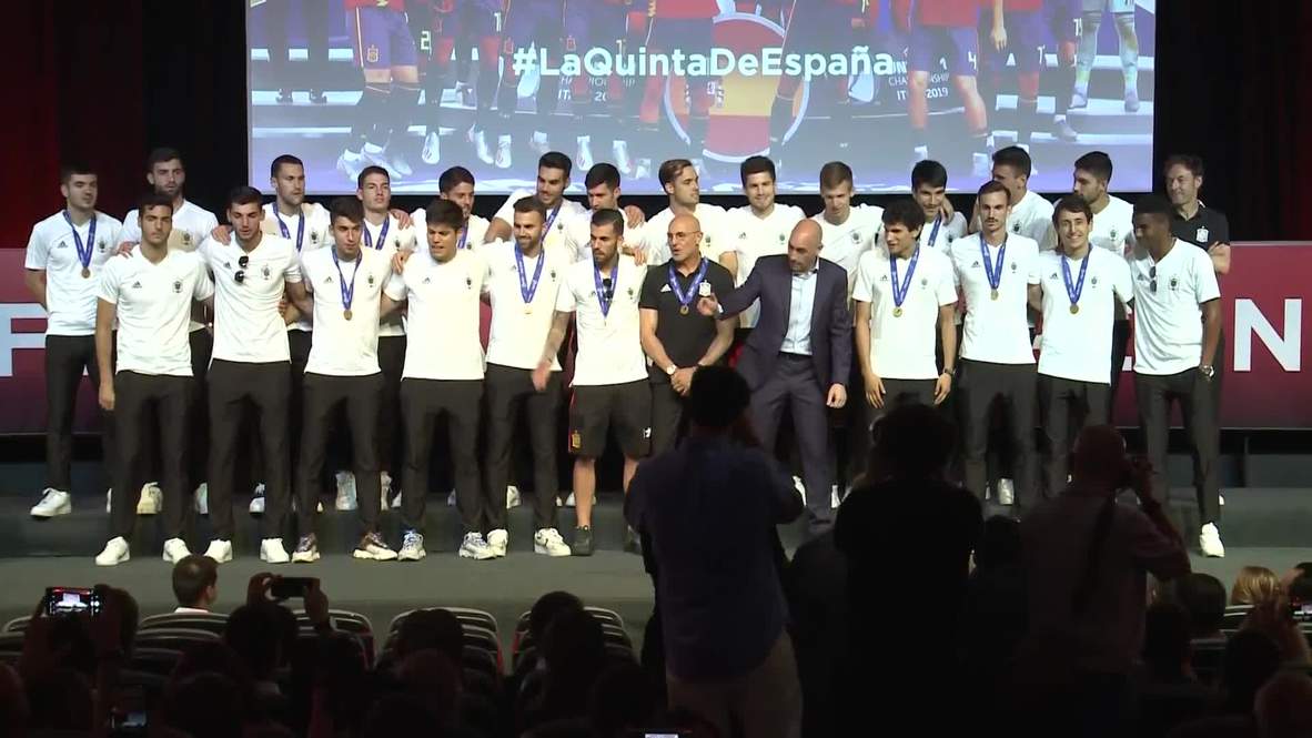 España: Selección de fútbol masculino es homenajeada luego de obtener título europeo sub-21