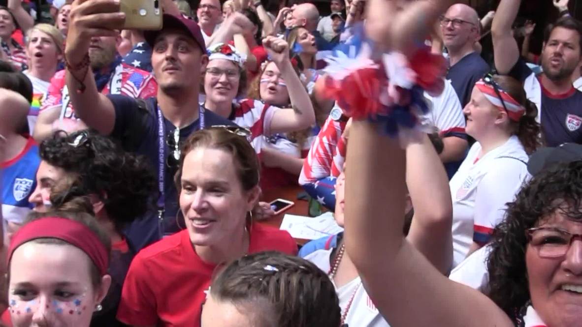 Francia: Hinchas de EE.UU. e Inglaterra se reúnen en Lyon antes del juego por semifinales