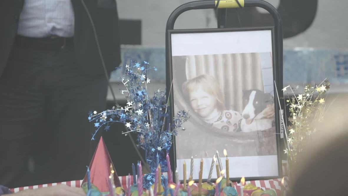 Australia: El padre de Assange se une a la celebración del 48º cumpleaños de su hijo en Melbourne