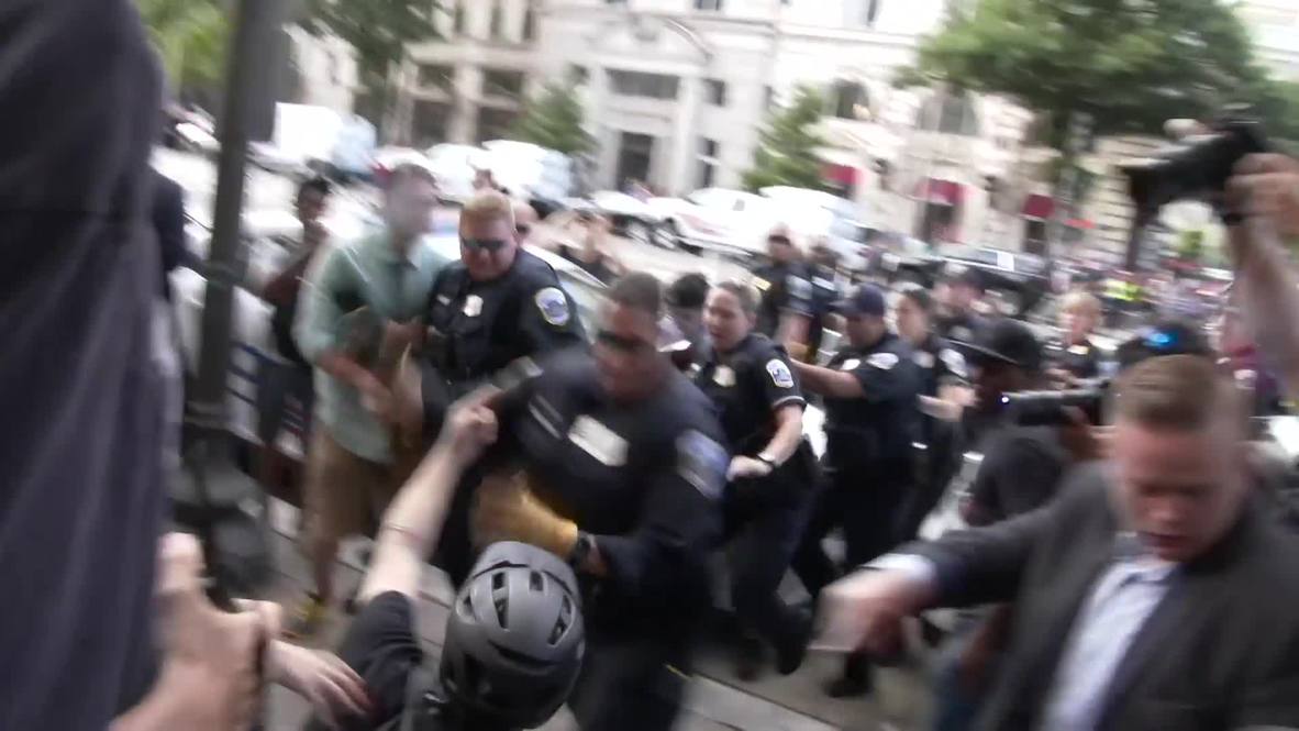 EE.UU.: Estallan peleas en Washington D.C. durante manifestación de derecha por la "libertad de expresión"