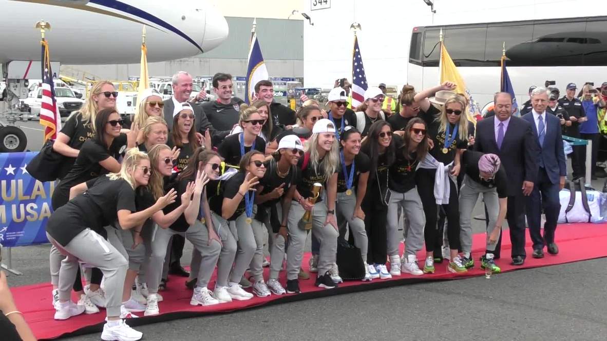 USA: Women's national team arrives on home soil after winning 2019 WWC