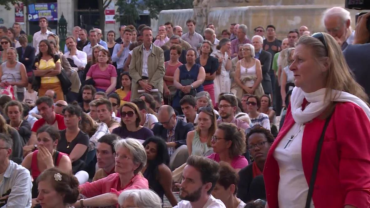 France: Candlelit vigil held in support of paralysed nurse Vincent Lambert