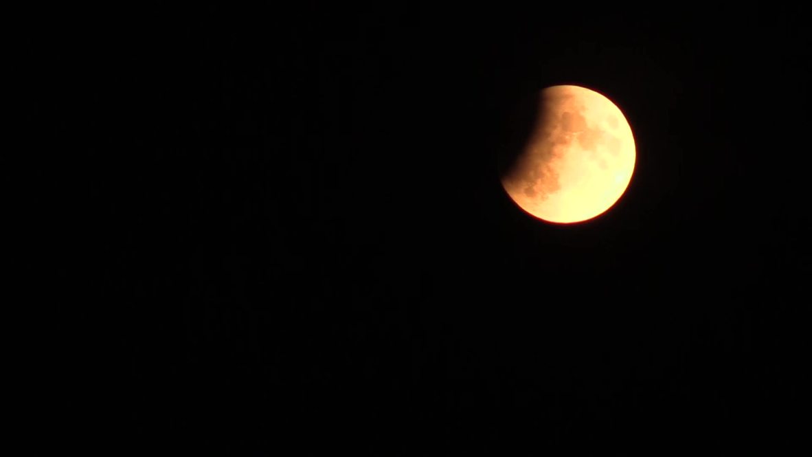 Alemania: Eclipse parcial de la luna coincide con aniversario del lanzamiento del Apolo 11