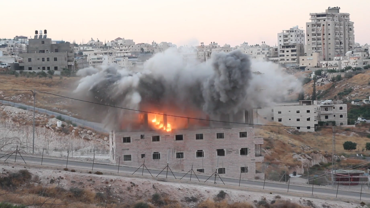 East Jerusalem: Israeli forces demolish Palestinian building in Sur Baher neighbourhood