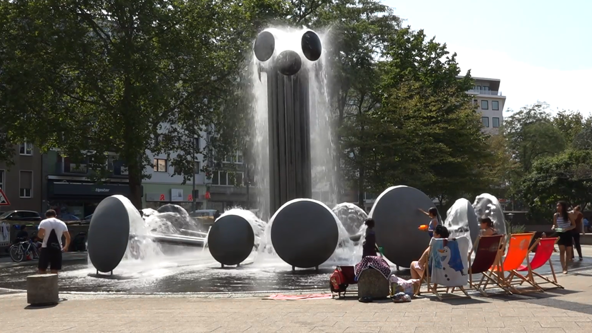 Alemania: Residentes locales invanden fuentes de agua para afrontar ola de calor extremo