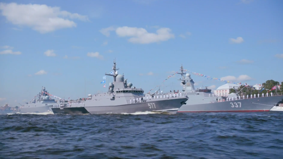 Russia: St. P'burg river parade and flyover mark 80th anniversary of Navy Day