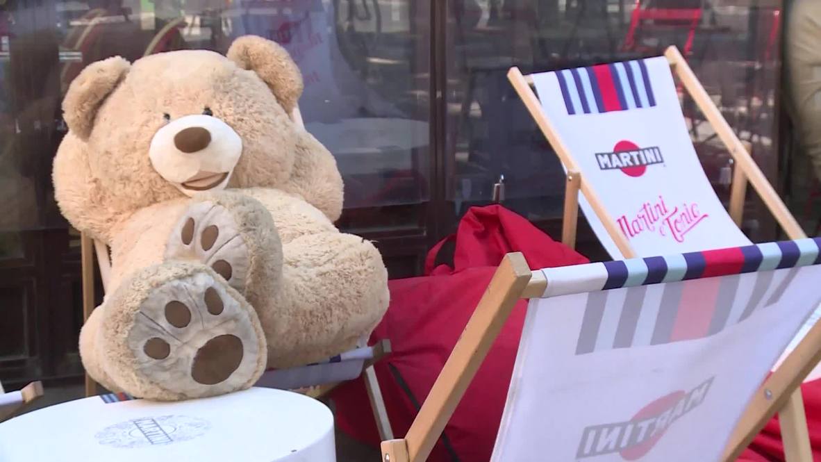 Francia: Los ositos de peluche de Gobelins salen de su hibernación