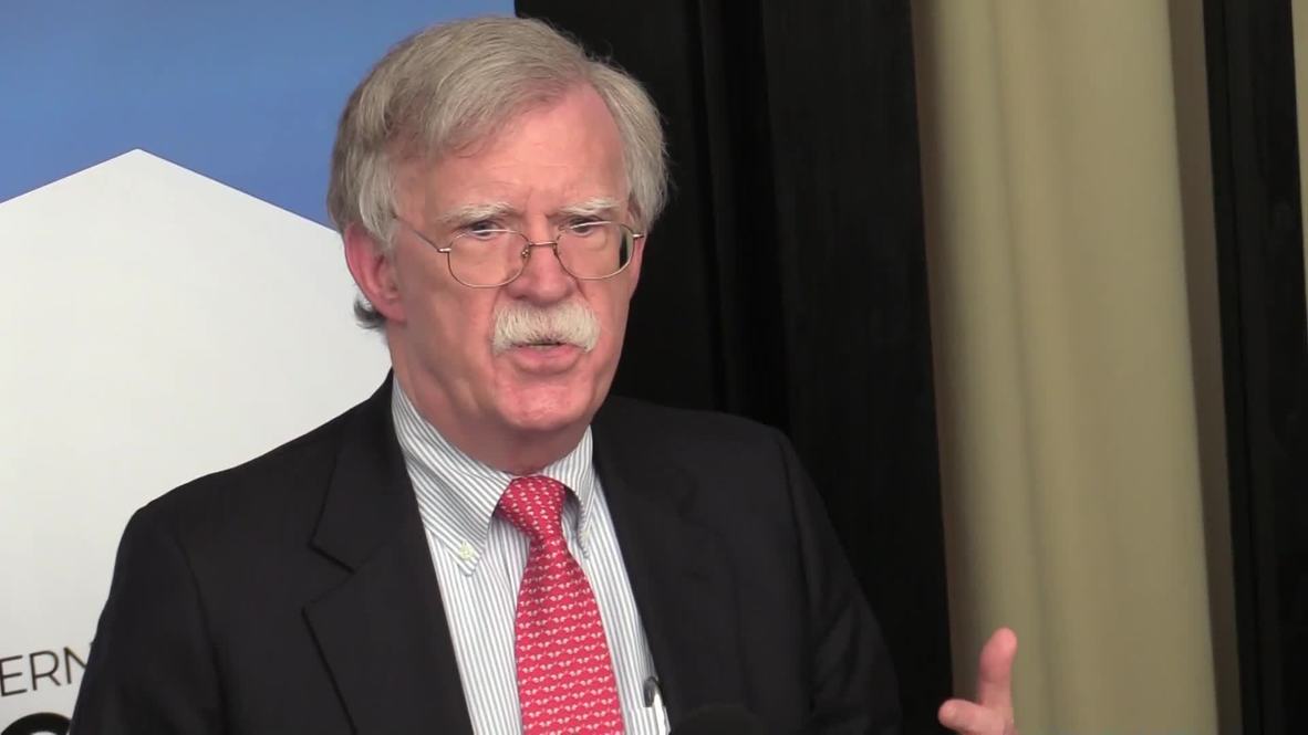 Perú: Bolton anuncia nuevas sanciones contra el "régimen de Maduro" en la cumbre de Lima