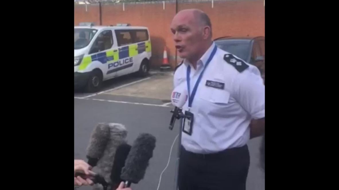 UK: Police officer in critical condition after traffic stop stabbing