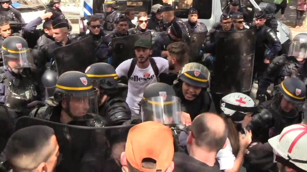 France: Scuffles break out during 39th weekend of Yellow Vests protests