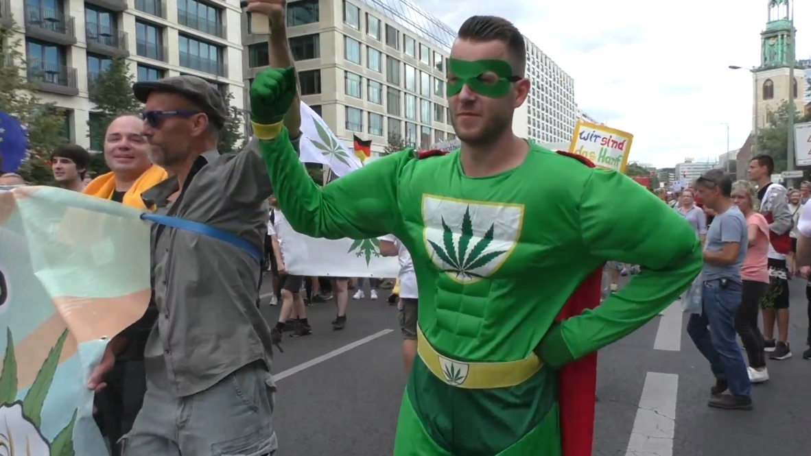 Germany: Thousands rally for cannabis legalisation at Berlin's Hemp Parade